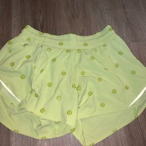 LuluLemon Hotty Hot Low-Rise Lined Shorts 4”